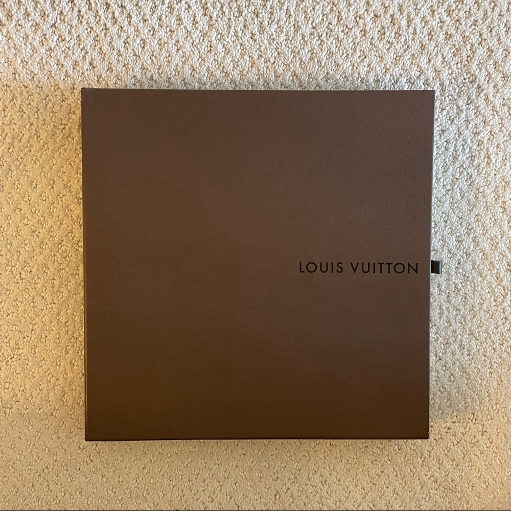 Louis Vuitton Gift Box w/tissue paper